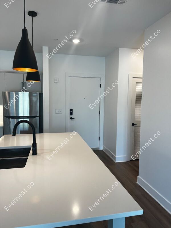 Foto del edificio - 2704 Clifton Ave