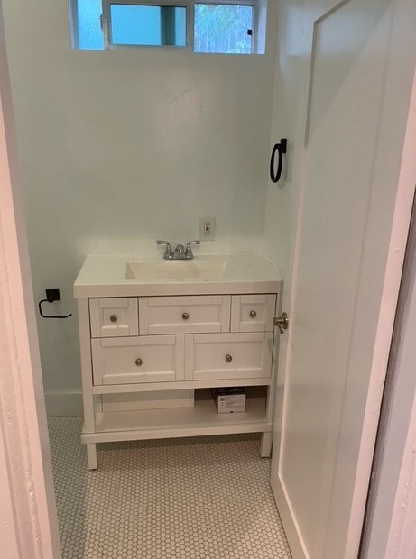 Foto del edificio - 2117 Branden St