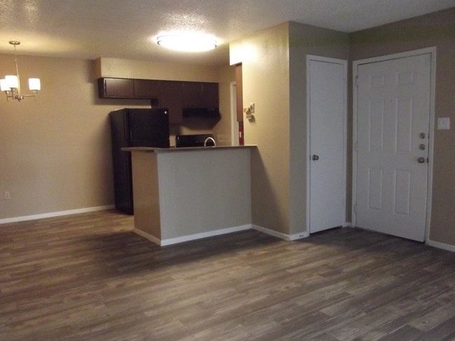 Fredericksburg Place Apartments Apartments - San Antonio, TX ...