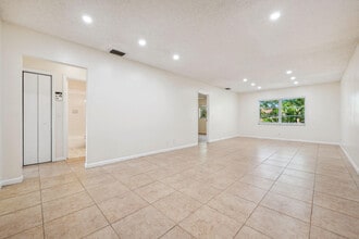 Building Photo - 308 Southwind Ct