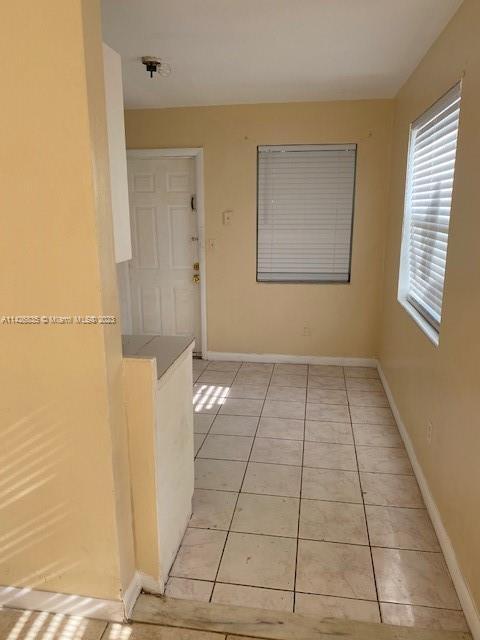 Foto del edificio - 1990 NE 168th St