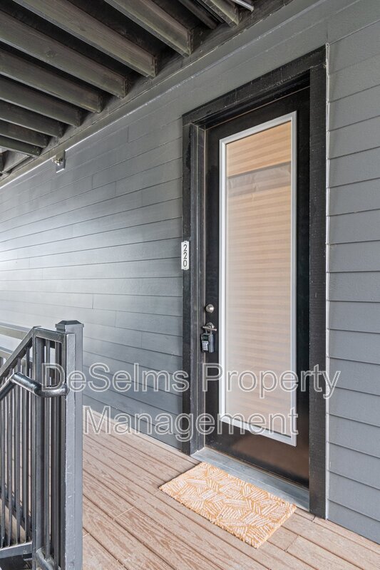 Foto del edificio - 600 E Trinity Ln