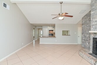 Building Photo - 10019 Overview Dr