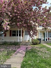 Building Photo - 405 Cowgill St