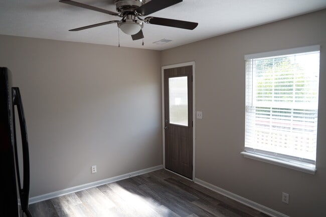 Building Photo - 10504 Pebblestone Cir