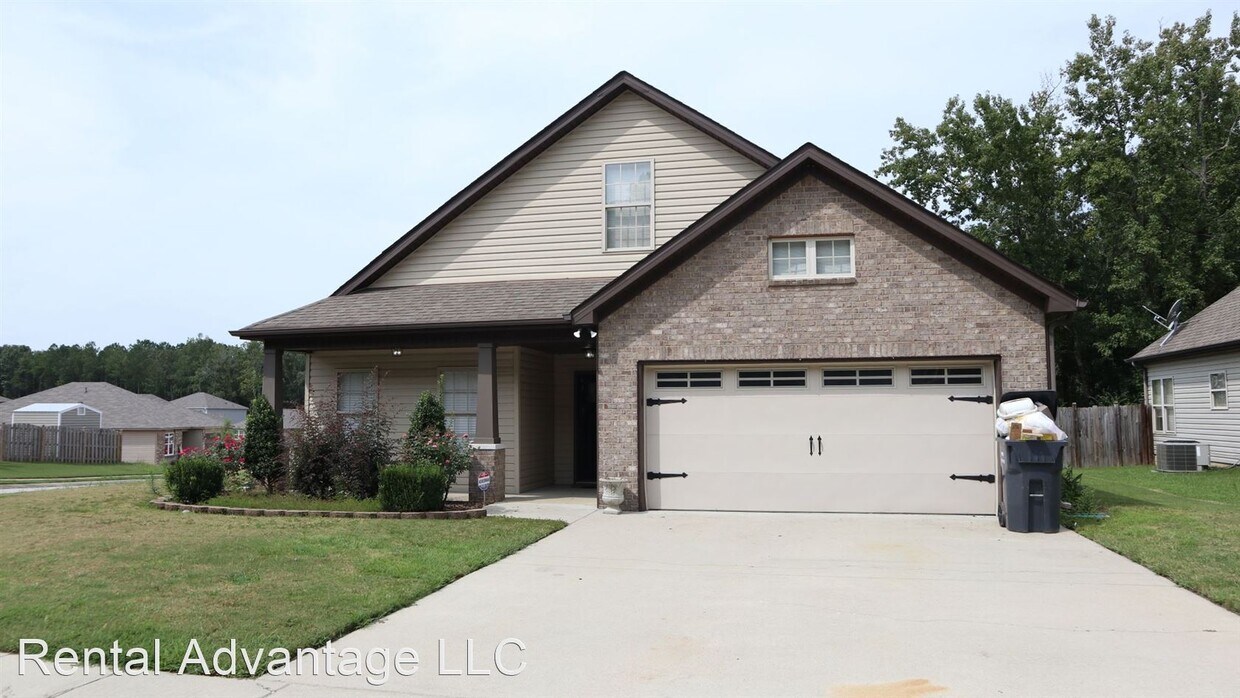 3 br, 2 bath House 140 Stonebriar Dr House Rental in Calera, AL