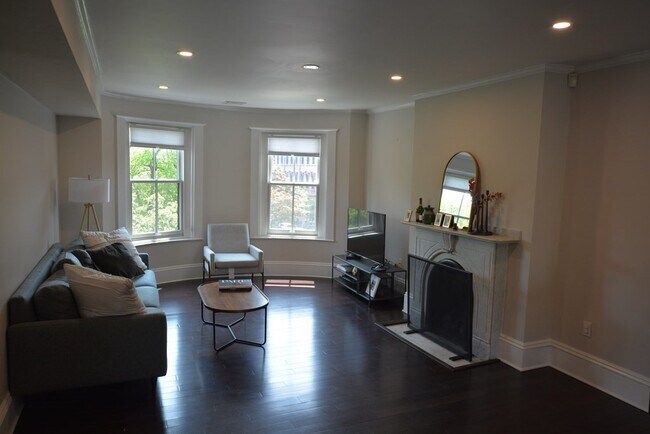 Building Photo - 433 Shawmut Ave