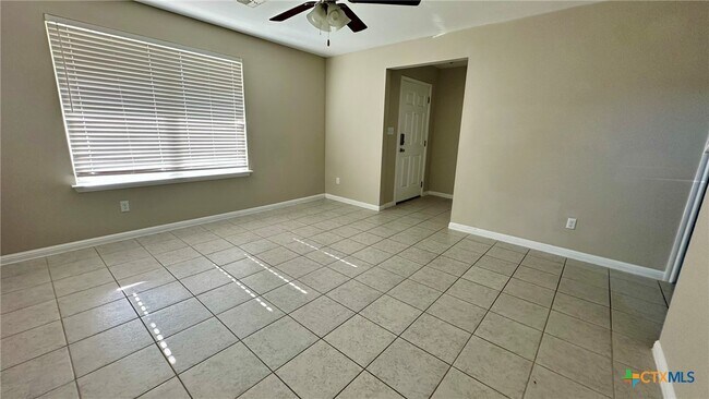 Foto del edificio - 130 Frasier Dr