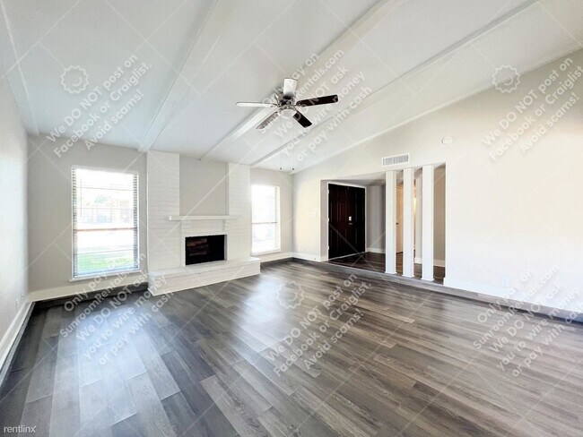 Foto del edificio - 3 br, 2 bath House - 14411 Merry Meadow Dr