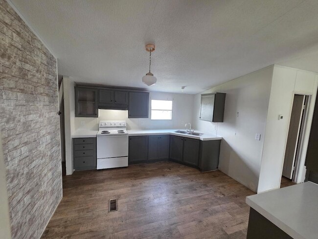 Building Photo - 13675 Hero Way W