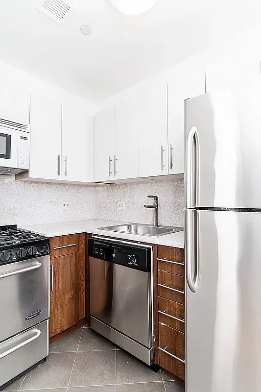 Foto del edificio - 30 W 18th St