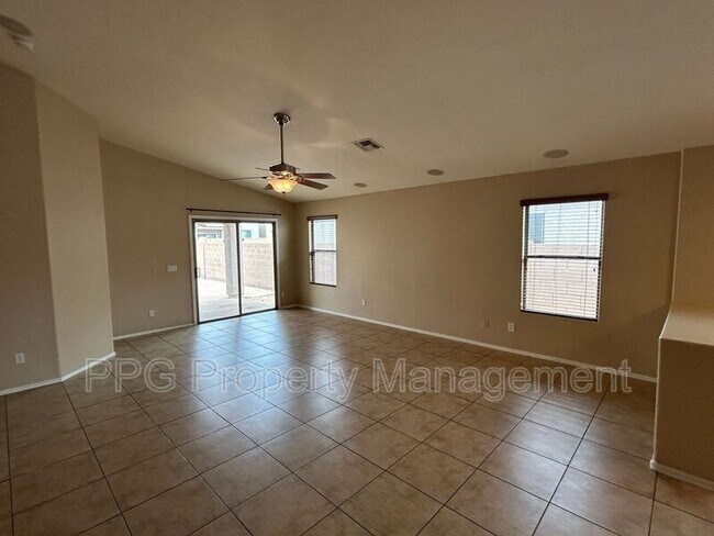 Building Photo - 10152 W Veliana Way