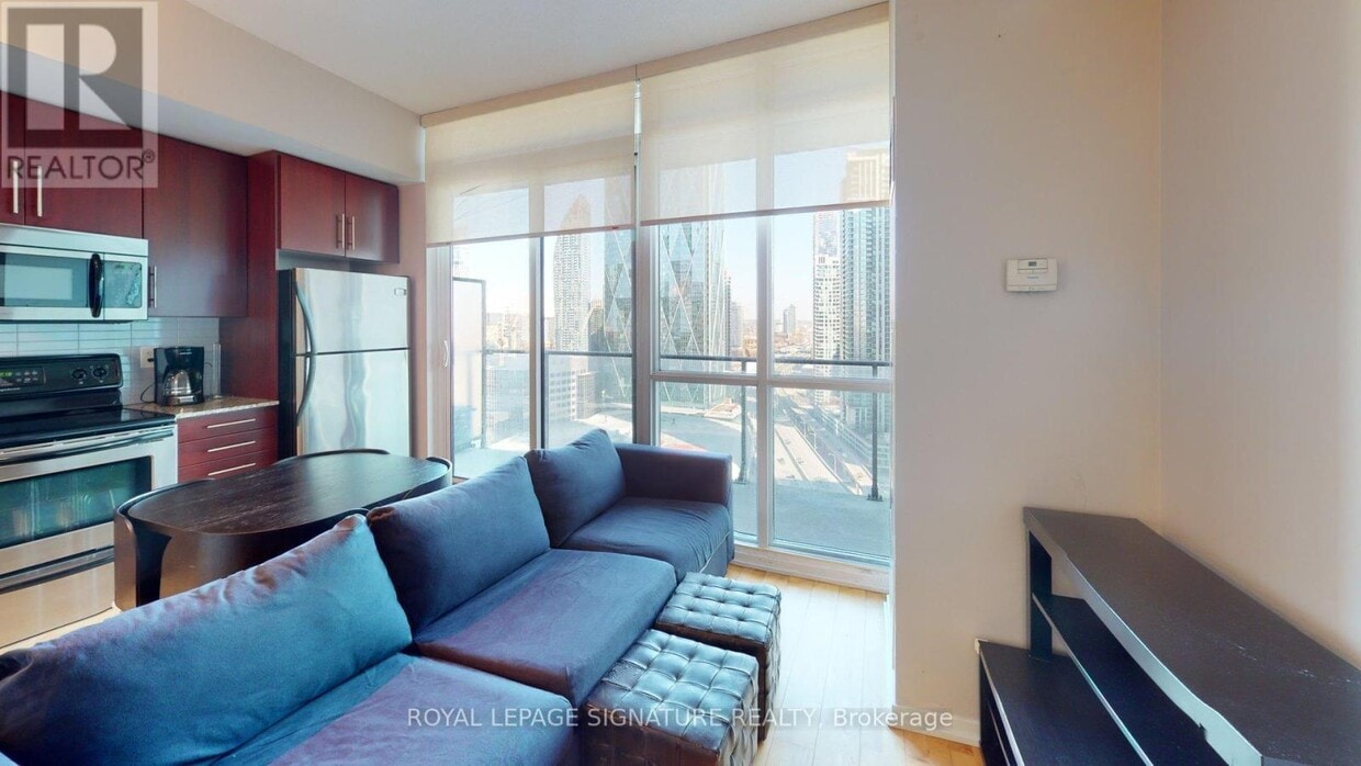 Photo principale - 55 Bremner Blvd
