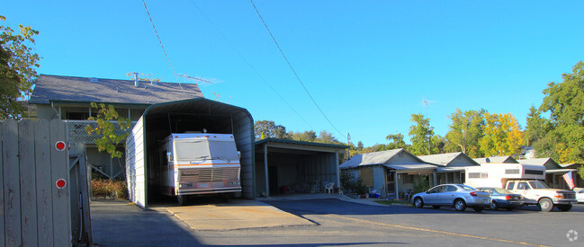 Foto del edificio - Loomis Motel