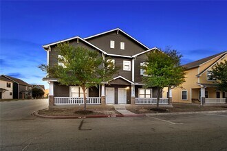 Building Photo - 6606 Steamboat