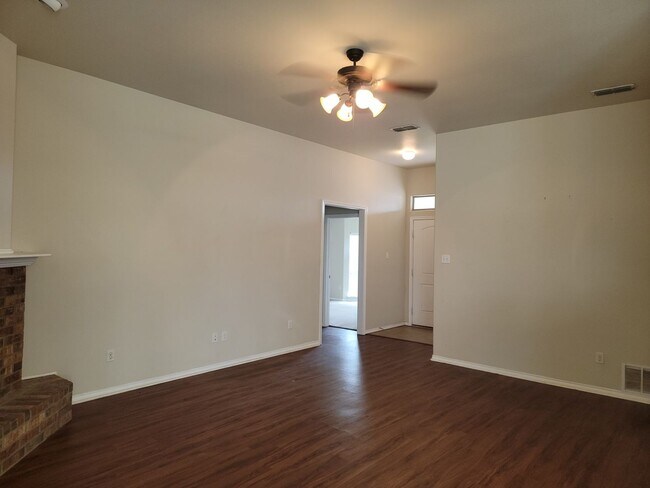 Foto del edificio - 3/2/2 in Cooper School District