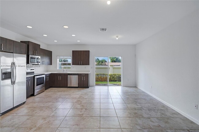 Foto del edificio - 1121 NW 41st Ln