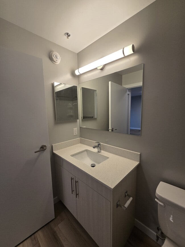 Building Photo - 475 St Anne's Rd