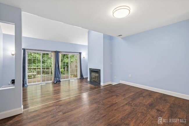 Building Photo - 1609 Mulberry Ct