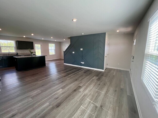 Foto del edificio - 5235 Compass Way