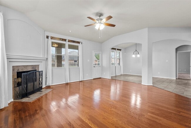 Foto del edificio - 6126 Bradford Ln