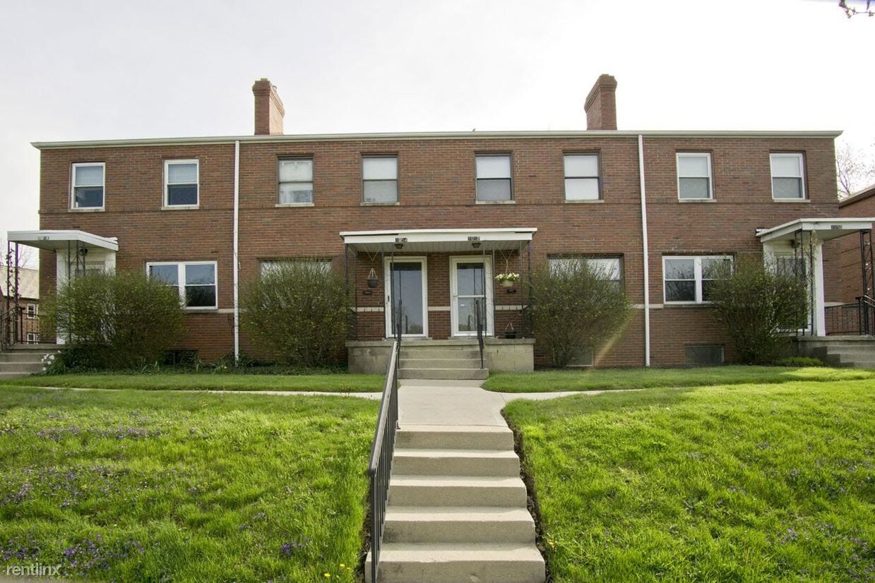Primary Photo - 1052 Northwest Blvd