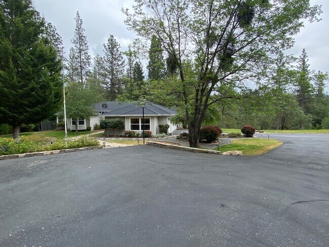 Foto del edificio - 12657 Mindy Ln