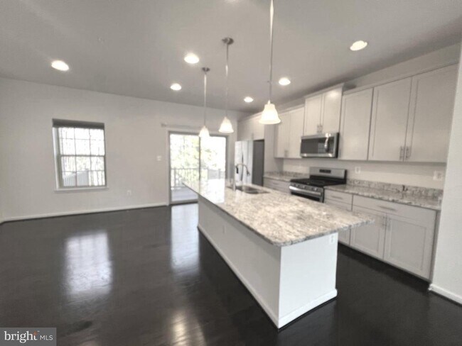 Building Photo - 620 Shore Forest Dr
