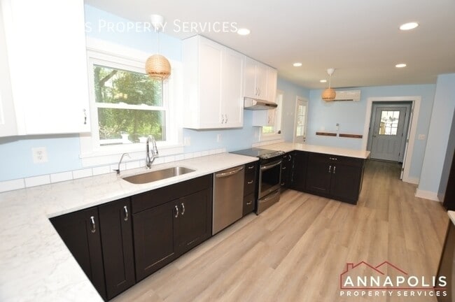 Building Photo - 1257 Pine Hill Dr