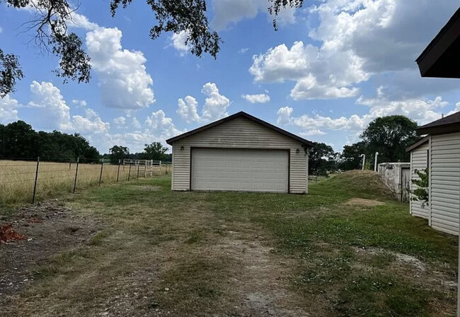 Building Photo - 618 State Hwy Tt