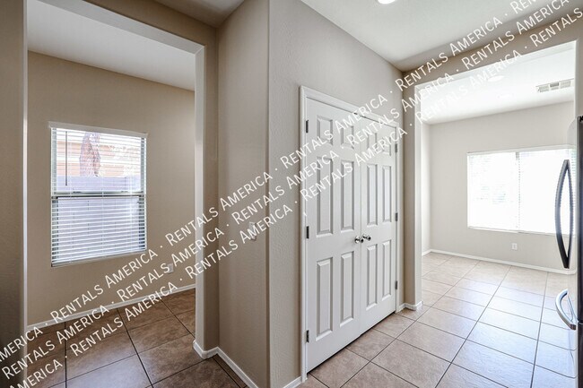 Foto del edificio - Great 3 bedroom / 2 bath home.. clean and ...