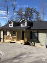 Building Photo - 528 Siever Rd