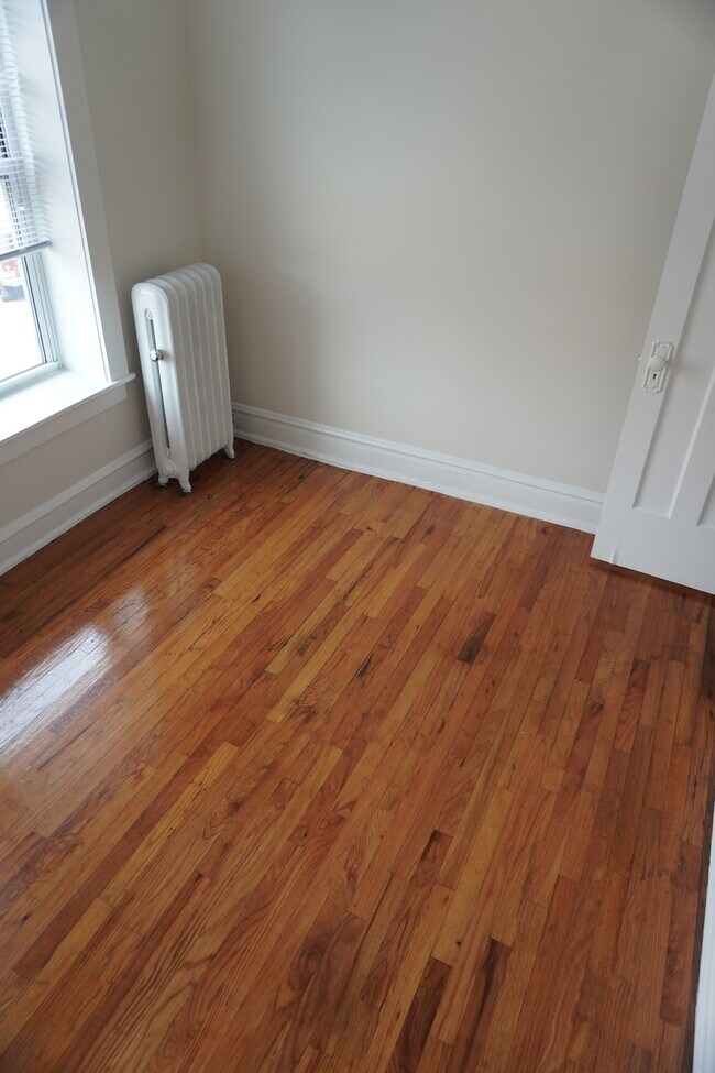 Foto del edificio - 6318-24 W Cermak Rd