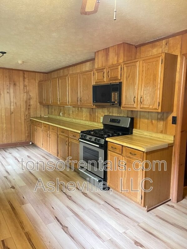 Foto del edificio - 304 Wilson Cove Rd