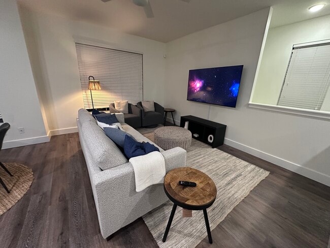 Building Photo - 4190 NW Meadow Creek Cir