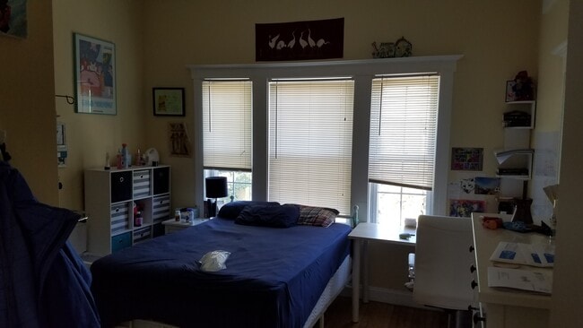 Building Photo - 156 Magazine St