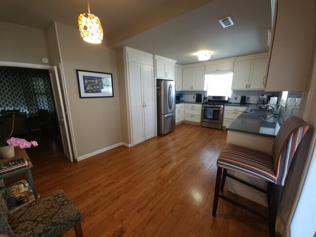 Foto del edificio - 2 bedroom 2 bath HISTORIC HOME near downto...