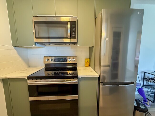 Photo du bâtiment - 314-314 Street NW