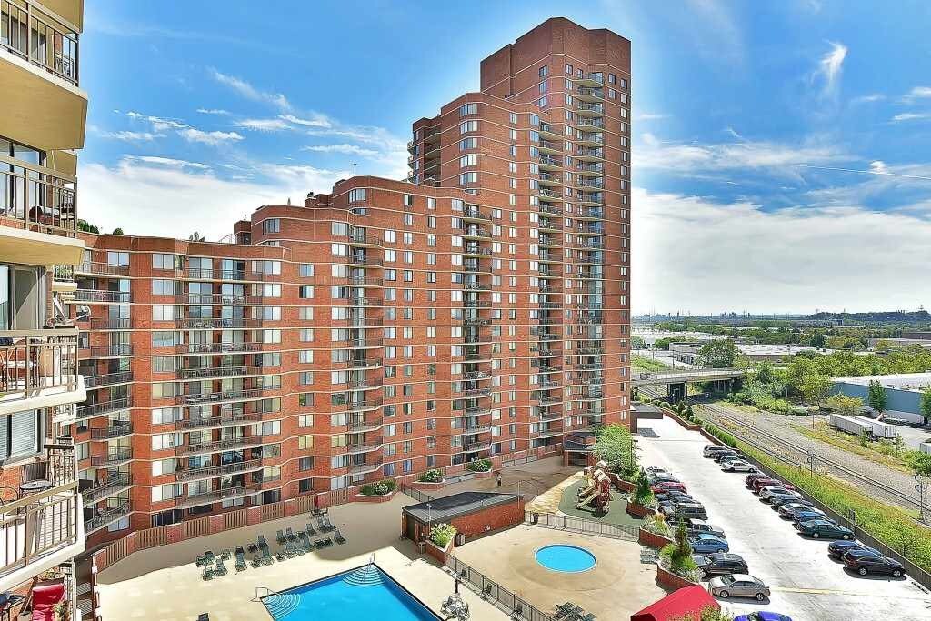 Foto principal - 2105 Harmon Cove Tower