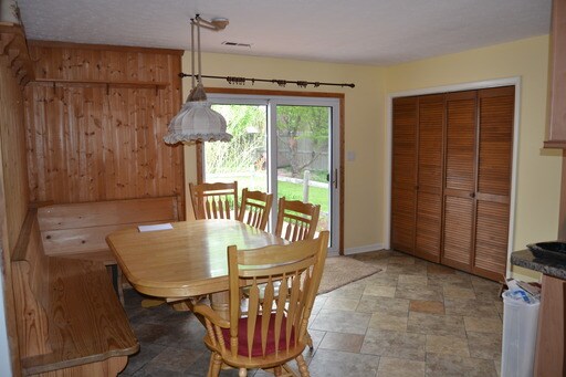 Building Photo - 6821 Buttermere Dr