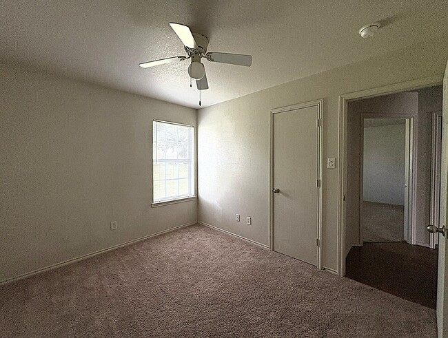 Building Photo - 6600 Temora Loop