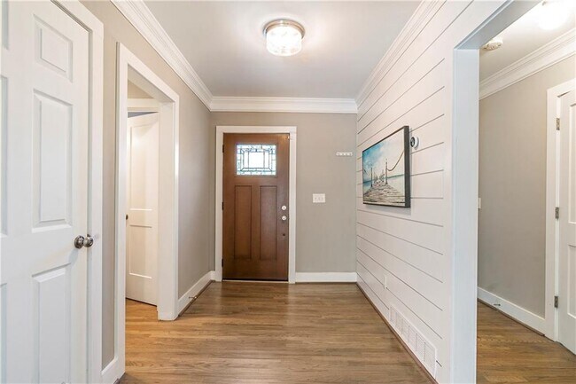 Foto del edificio - 1403 Lavista Rd NE