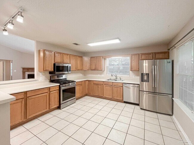 Foto del edificio - 902 Catskill Ln