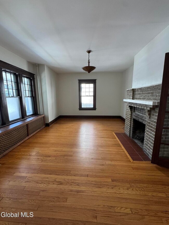 Building Photo - 663 Hudson Ave