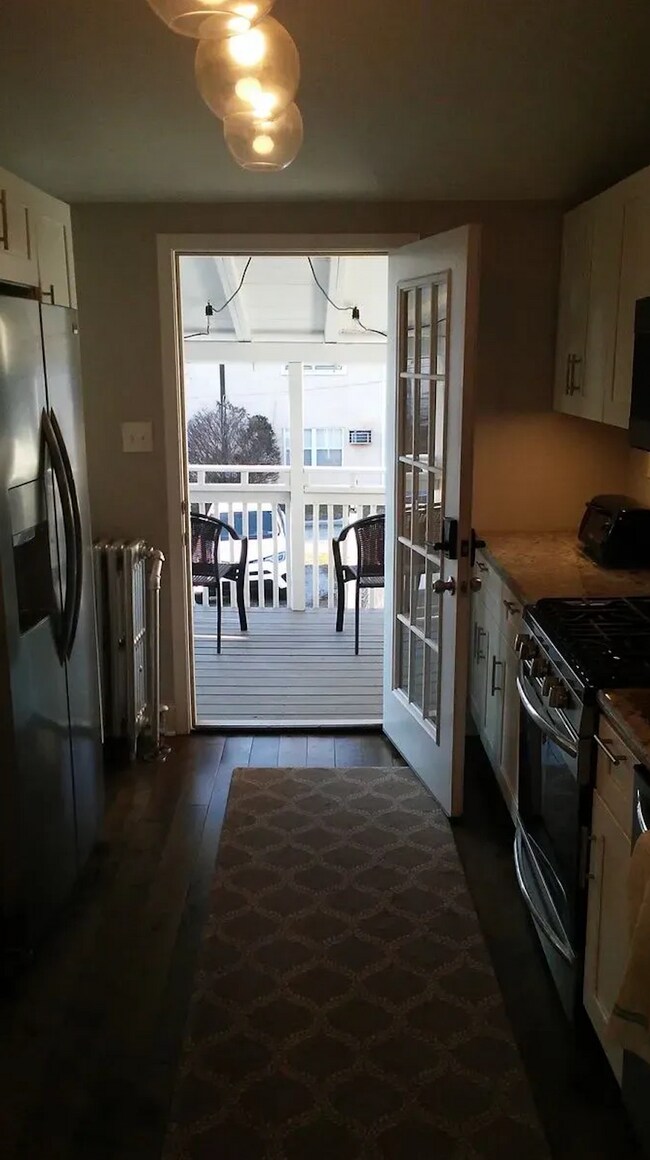 Foto del edificio - 120 Maple St