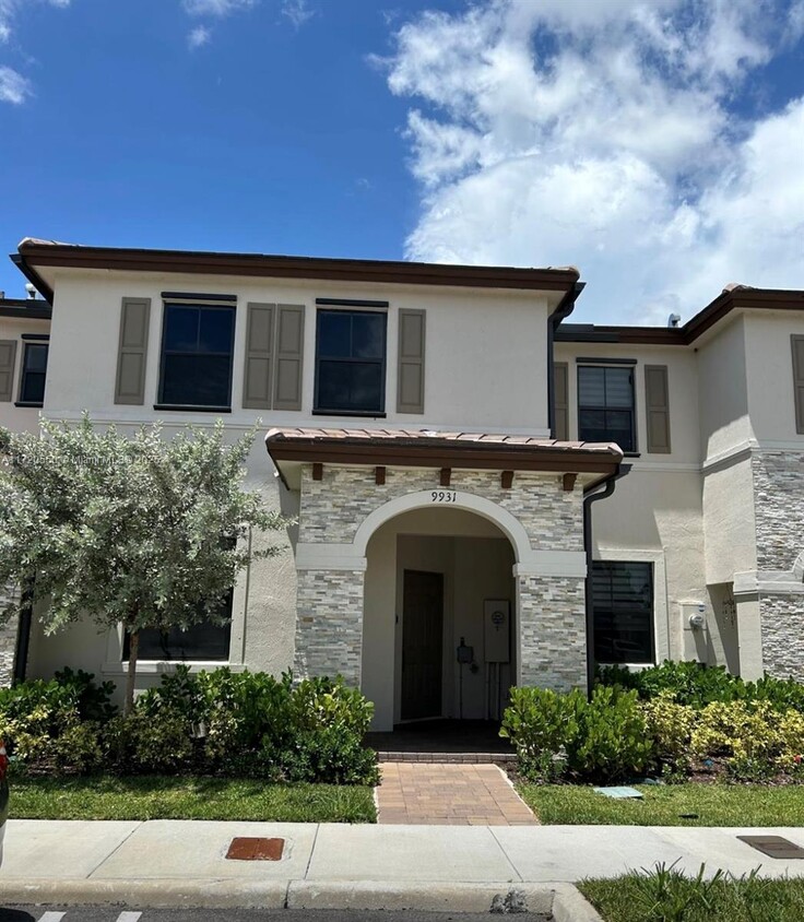Foto principal - 9931 SW 231st Ln