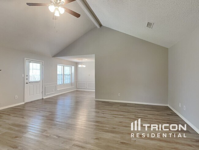Foto del edificio - 2502 Valley View Dr
