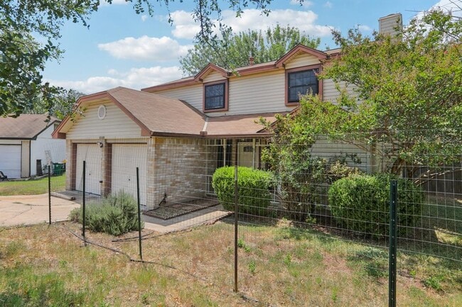 Building Photo - 1300 Tuxford Cove