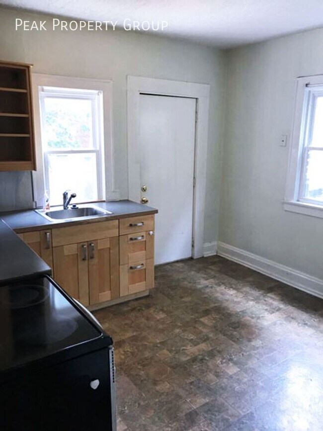 Foto del edificio - 1446 Hamlet St