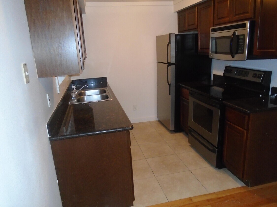 1276 E Santiam St Unit 1276, Stayton, OR 97383 Apartment for Rent in